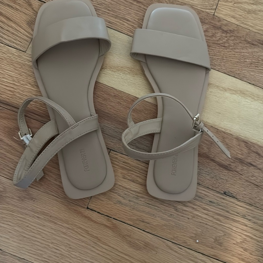 Forever 21 Tan Sandals Minimalist Design